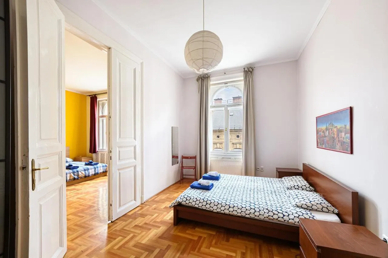 Alessia Apartment City Center Budapest